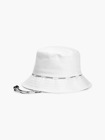Calvin Klein Táskák & Kiegészítők HU192619 | Calvin Klein Logo Ties Férfi Vödör Sapka Fehér